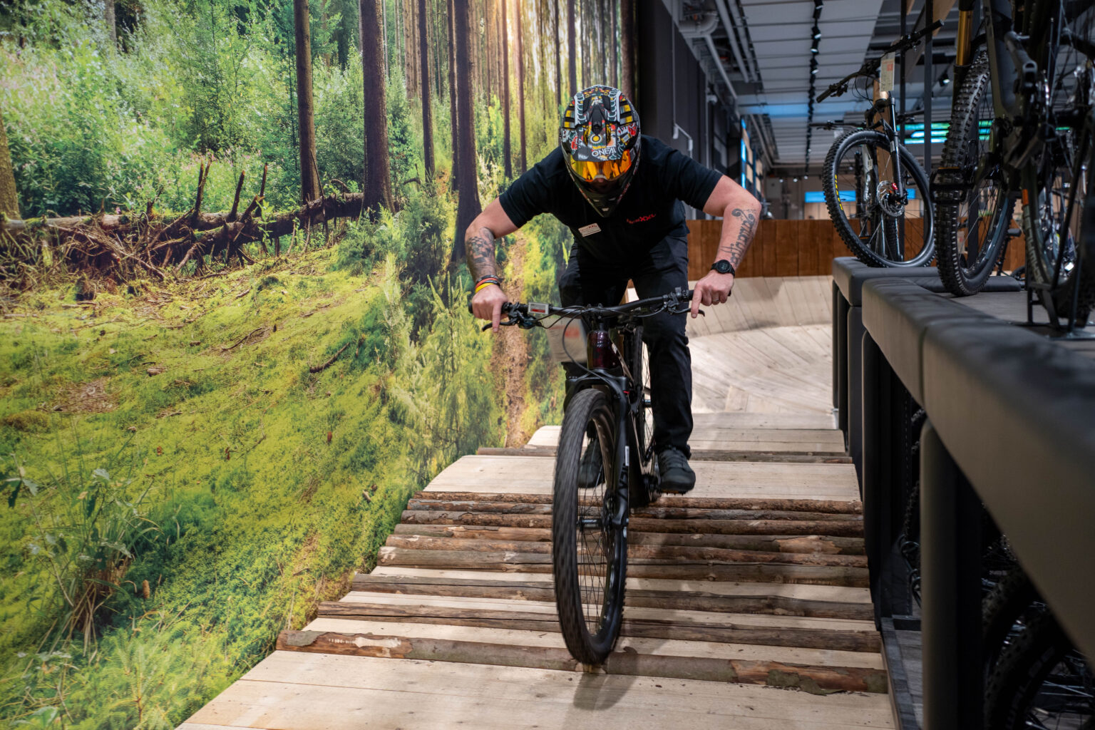 Blick hinter die Kulissen von Fahrrad XXL Pforzheim - Wirtschaftskraft