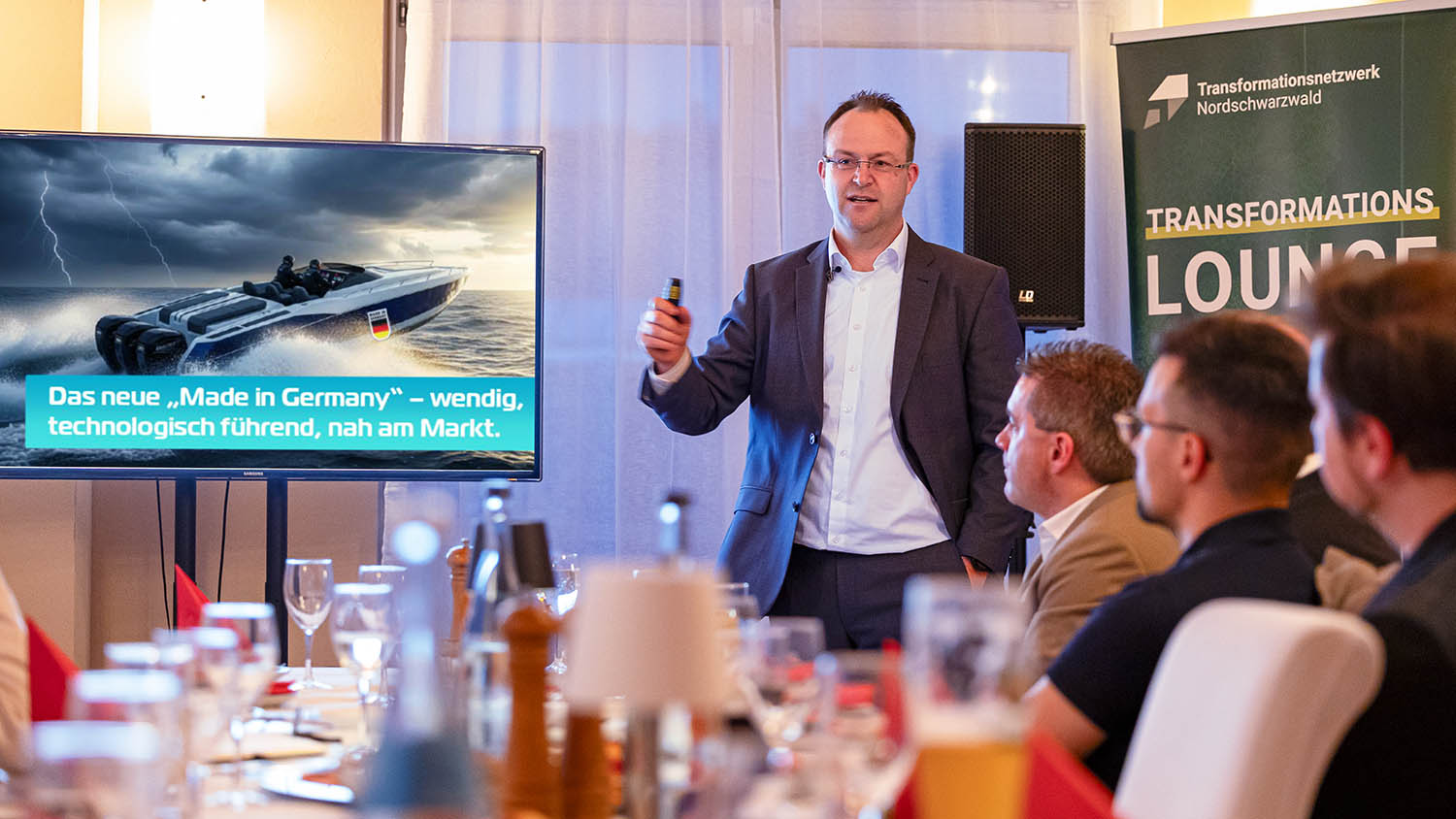 Warum Digitalisierung ins Produktmanagement gehört – TraFoNetz-Transformationslounge mit Workshop-Charakter